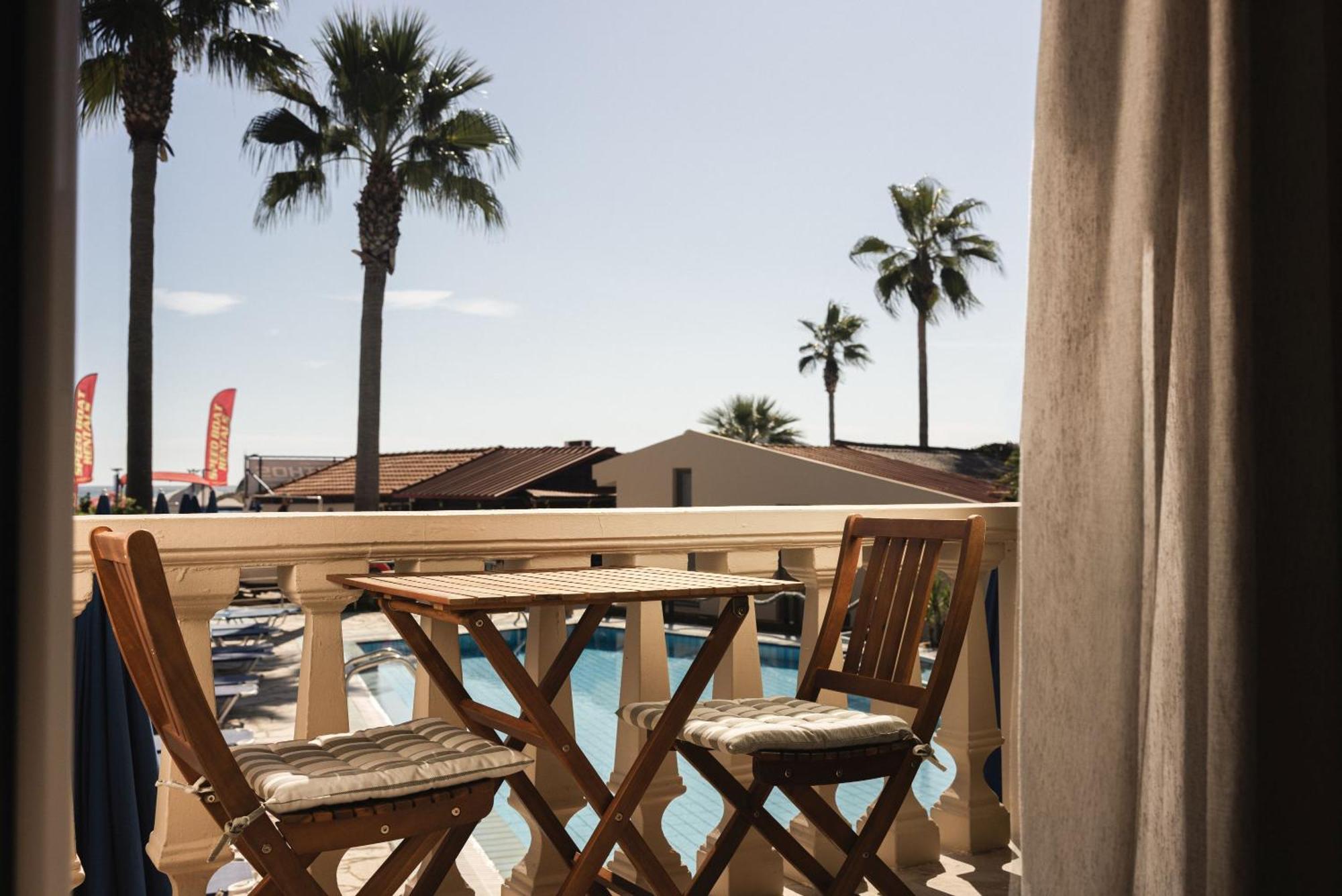 Manthos Beachfront Apartments Laganas Exterior photo