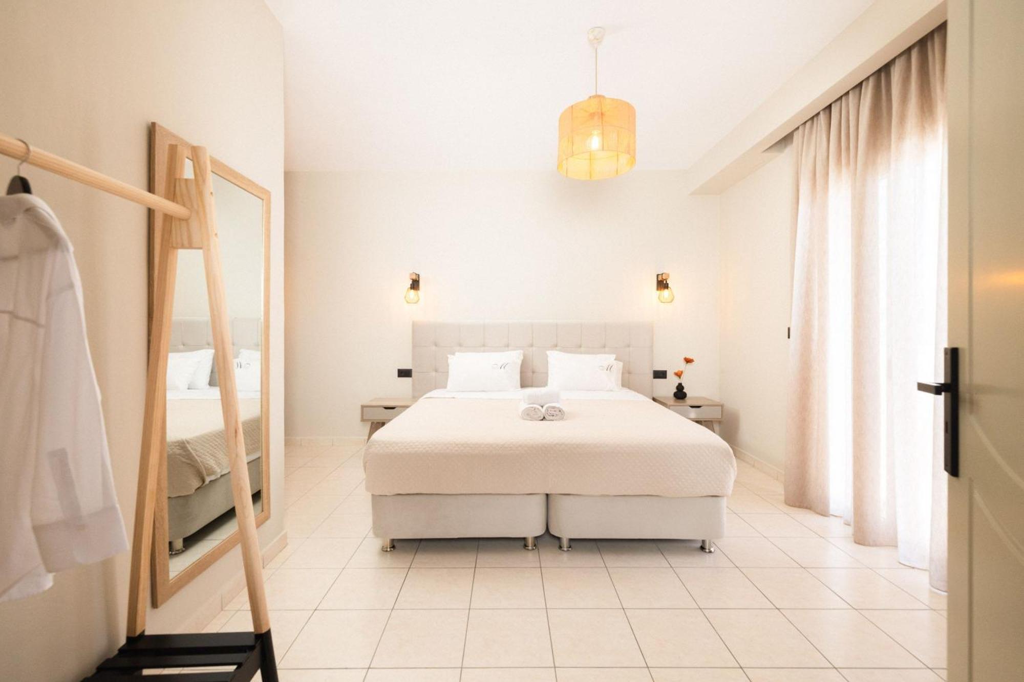 Manthos Beachfront Apartments Laganas Exterior photo