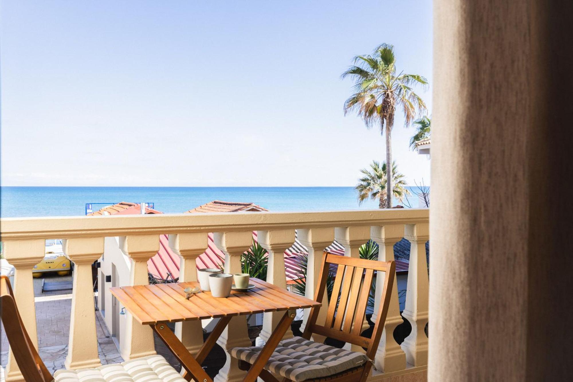 Manthos Beachfront Apartments Laganas Exterior photo