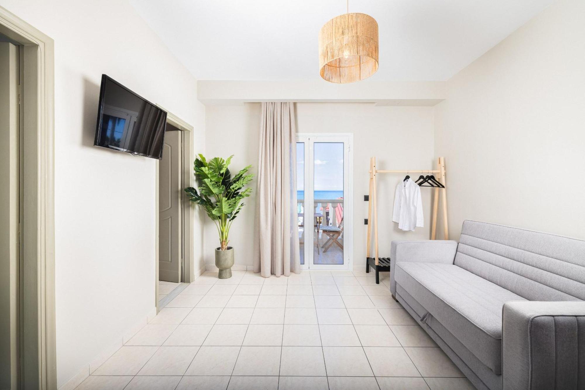 Manthos Beachfront Apartments Laganas Exterior photo